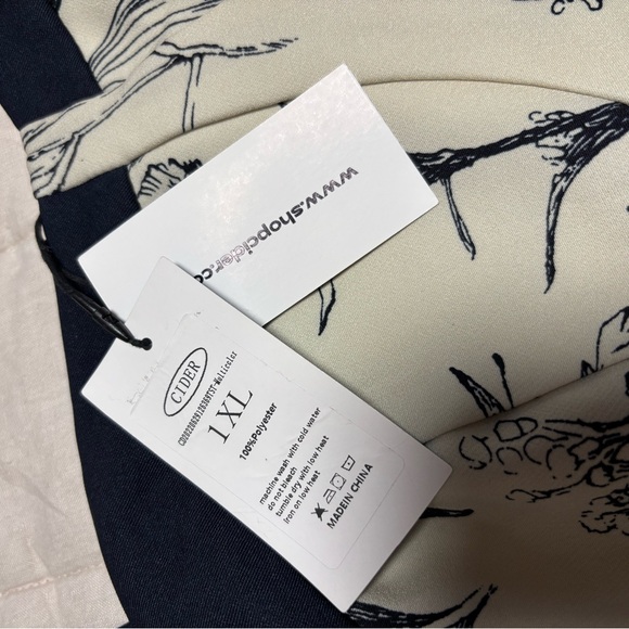 CIDER Dark Garden Cropped Tank Top 1X NWT - Picture 5 of 7